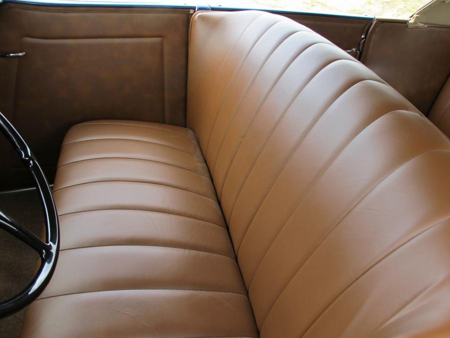  Ford V8 DeLuxe Phaeton 1933 года  (фото 7 из 10)